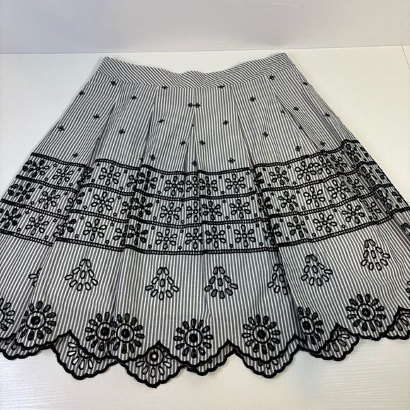 NWT Talbots Black & White A-Line Skirt Pleated Scalloped Embellishments Size 12p - Picture 3 of 10